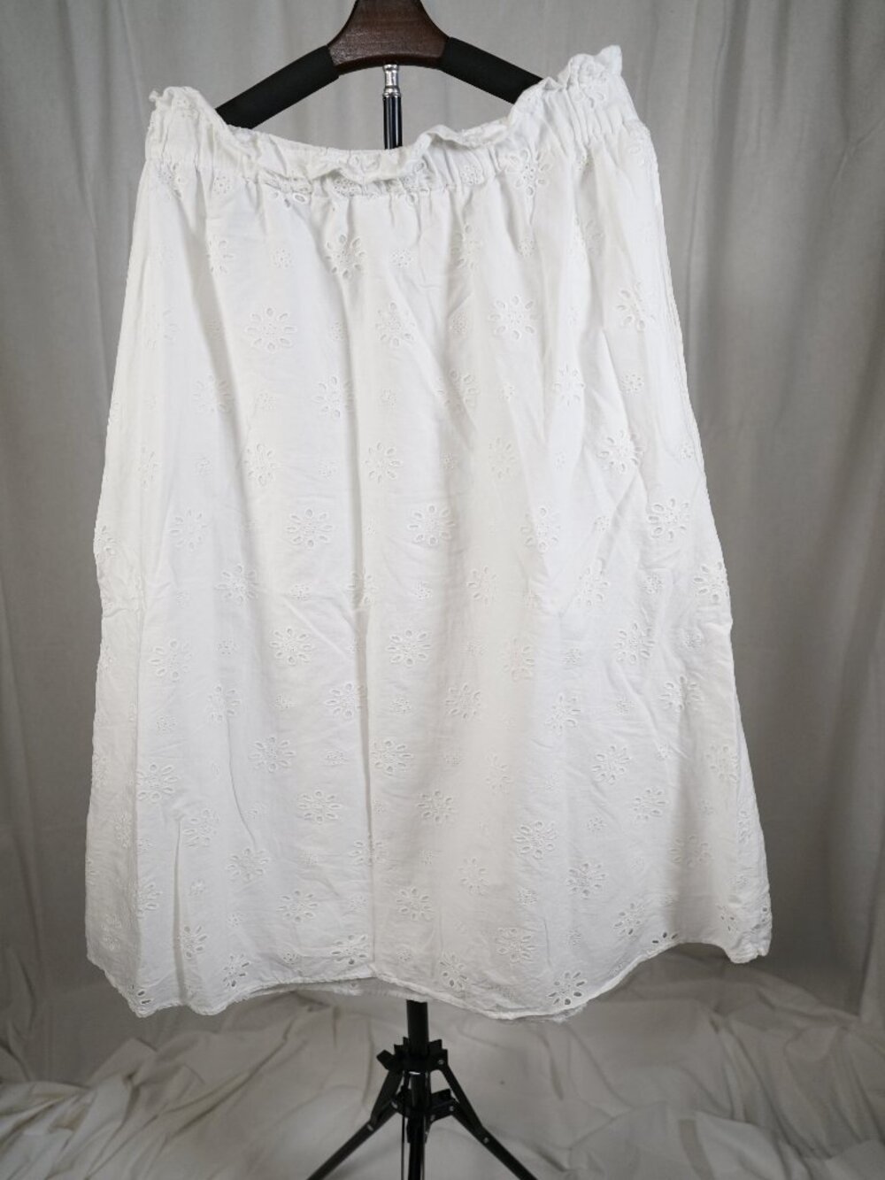 Universal Thread White Eyelet Midi Skirt Size L Cottagecore Coastal Summer Cotto